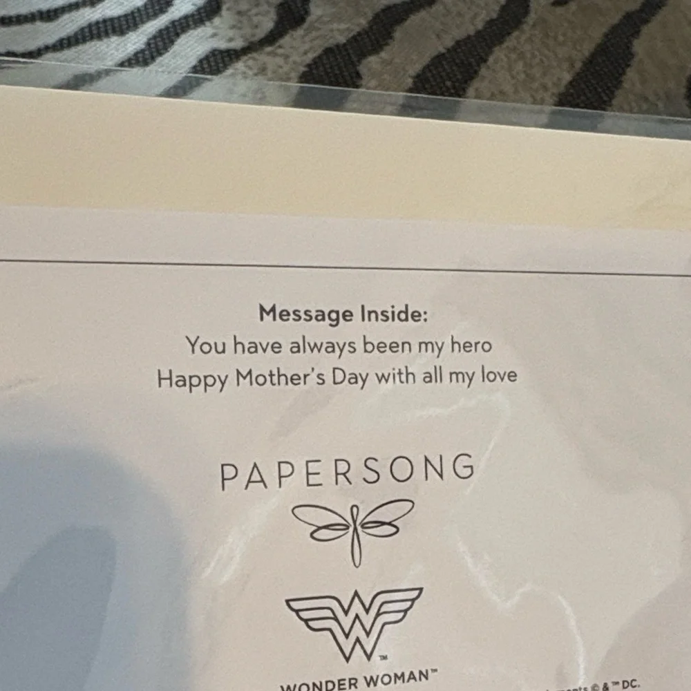 🆕Papyrus Wonder Woman Mother’s Day Greeting Card